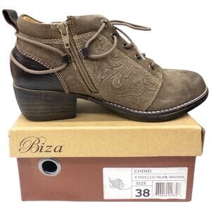 Biza Chino Embossed Suede Lace Up Heeled Ankle Boots Taupe Brown size 7 7.5